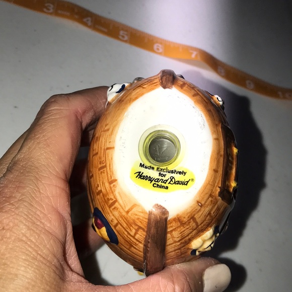 Noah’s Arc Salt And Pepper | Harry and David - Picture 4 of 4